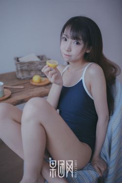 《肉乳床欢无码A片120秒厨房里》